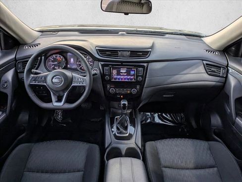 Used 2018 Nissan Rogue SV image 17