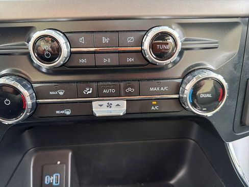 Used 2024 Ford F150 XLT w/ Mobile Office Package image 18