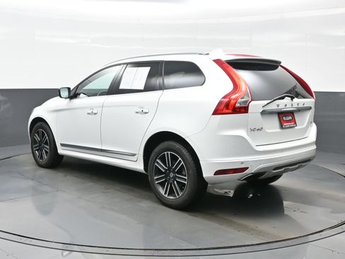 Used 2017 Volvo XC60 T5 Dynamic w/ Preferred Option Package image 4