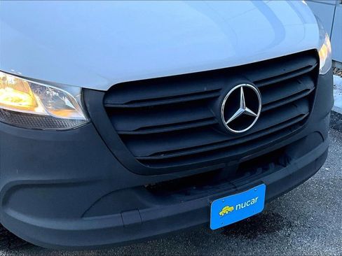 Used 2024 Mercedes-Benz Sprinter 2500 image 29