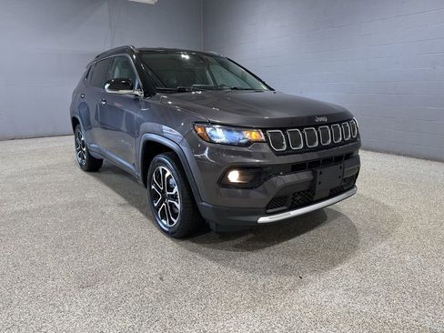 Used 2022 Jeep Compass Limited AWD/4WD image 1