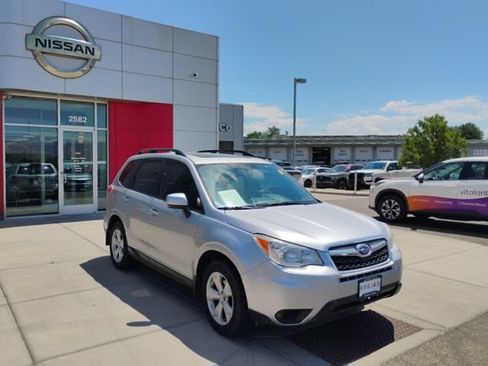 Used 2016 Subaru Forester 2.5i Premium AWD/4WD image 3