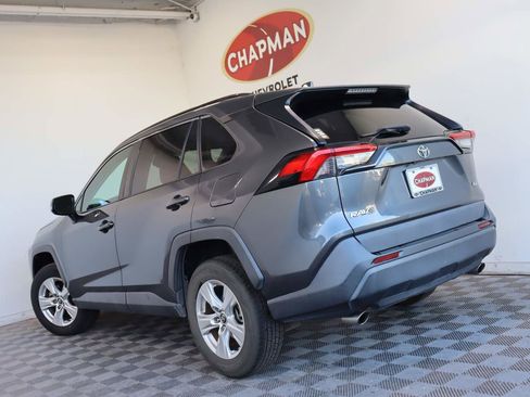 Used 2020 Toyota RAV4 XLE FWD image 4