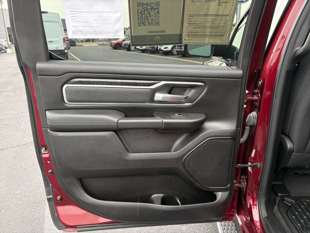 Used 2022 RAM 1500 Big Horn AWD/4WD image 19