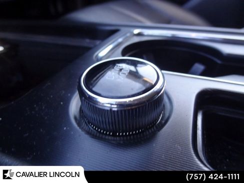 Used 2023 Lincoln Corsair Reserve w/ Equipment Group 201A image 8