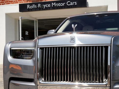 Certified 2023 Rolls-Royce Phantom Sedan RWD image 7