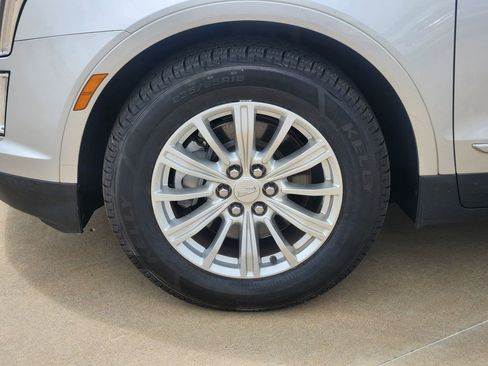 Used 2019 Cadillac XT5 FWD image 15