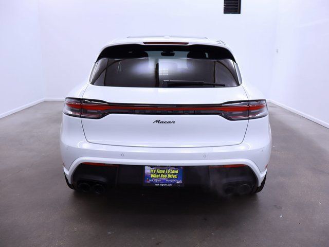 Certified 2024 Porsche Macan AWD/4WD image 6
