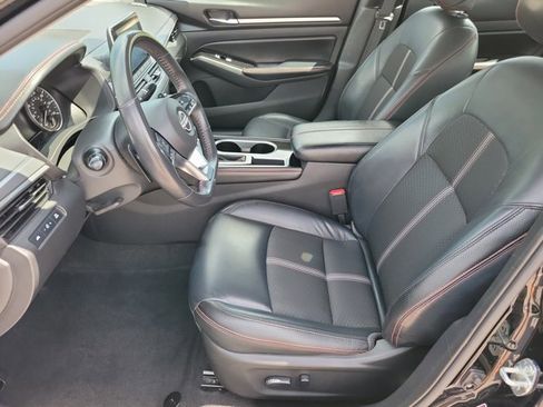 Used 2024 Nissan Altima 2.5 SR FWD image 5
