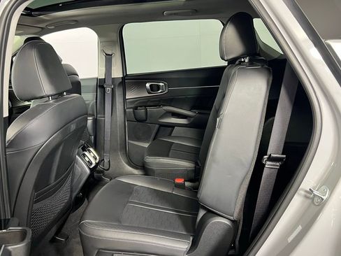 Used 2024 Kia Sorento SX image 27