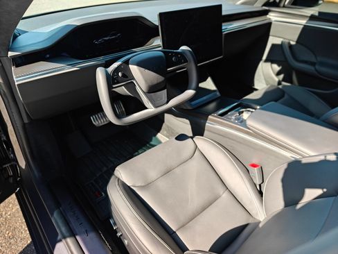 Used 2021 Tesla Model S Plaid AWD/4WD image 39
