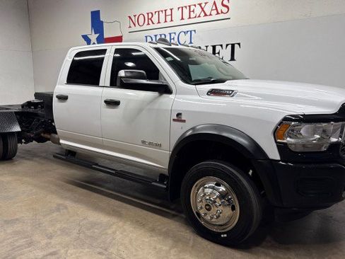 Used 2019 RAM 5500 Tradesman w/ Safety Group AWD/4WD image 3