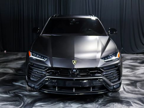 Used 2019 Lamborghini Urus AWD/4WD image 7