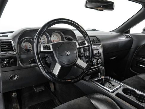 Used 2009 Dodge Challenger SRT8 w/ SRT Option Group II RWD image 12