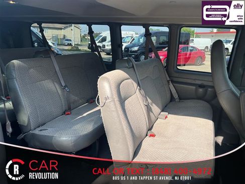 Used 2020 Chevrolet Express 3500 LT w/ LT Preferred Equipment Group RWD image 11