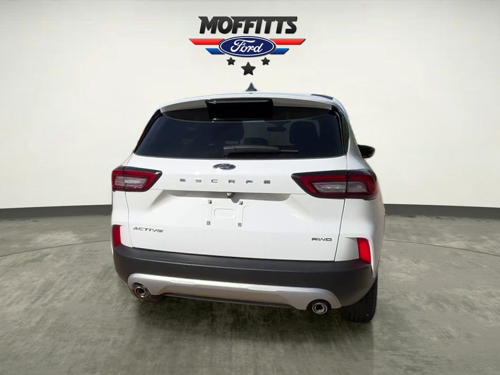 Used 2023 Ford Escape Active AWD/4WD image 4
