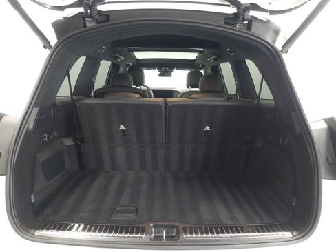 Used 2026 Mercedes-Benz GLS 63 AMG 4MATIC image 32
