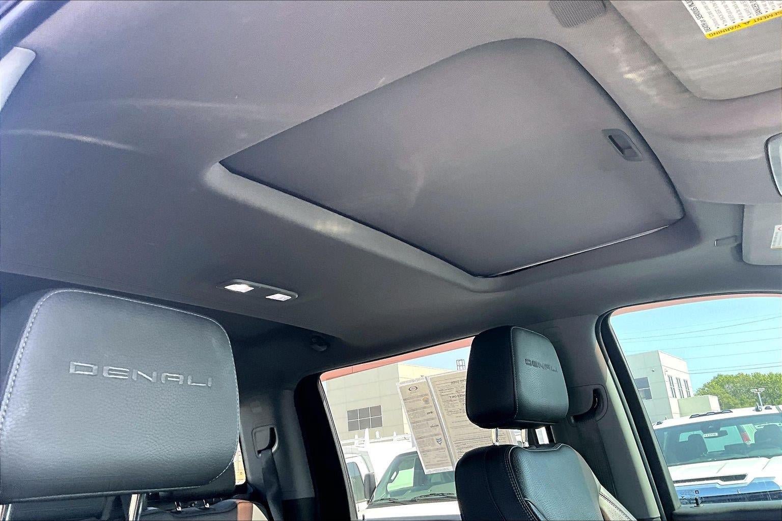 Used 2020 GMC Sierra 3500 Denali w/ Denali Ultimate Package AWD/4WD image 29