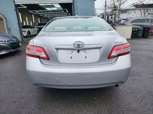 Used 2010 Toyota Camry image 19