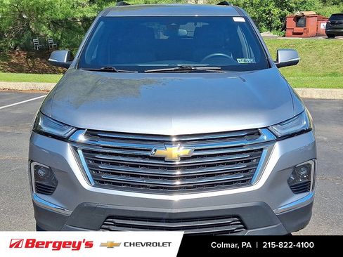Used 2023 Chevrolet Traverse LT w/ LPO, Floor Liner Package AWD/4WD image 2