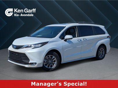 Used 2023 Toyota Sienna XLE