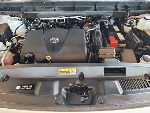 Certified 2021 Toyota Highlander Limited AWD/4WD image 34