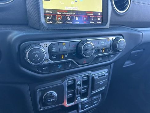 Used 2023 Jeep Wrangler Unlimited Sahara w/ Cold Weather Group image 29