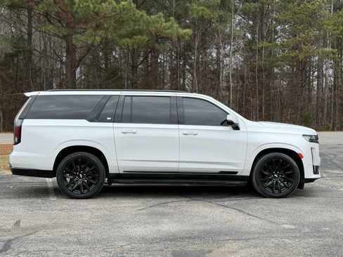 Used 2021 Cadillac Escalade ESV Sport Platinum image 4