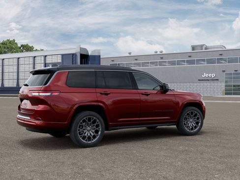 New 2026 Jeep Grand Cherokee L Summit w/ Obsidian Package AWD/4WD image 4