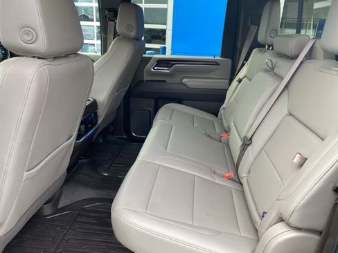 Used 2024 GMC Sierra 2500 SLT w/ SLT Premium Package image 35