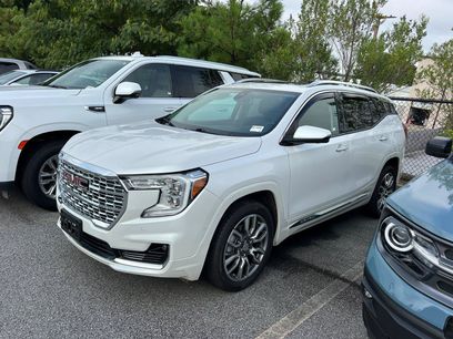 Used 2024 GMC Terrain Denali w/ Denali Premium Package