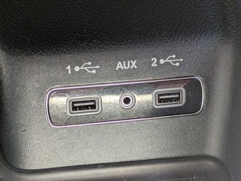 Used 2020 Dodge Durango R/T w/ Technology Group RWD image 24