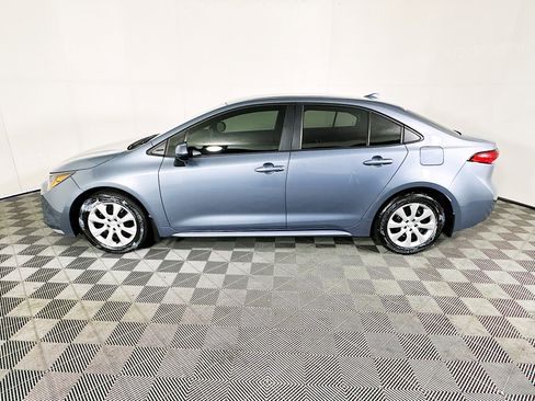 Used 2024 Toyota Corolla LE image 6