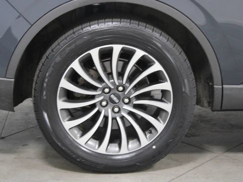 Used 2023 Lincoln Aviator Reserve w/ Equipment Group 201A AWD/4WD image 13
