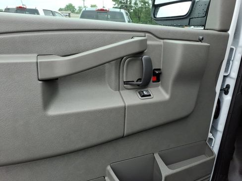 New 2026 GMC Savana 2500 Extended w/ Driver Convenience Package RWD image 12