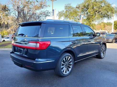 Used 2021 Lincoln Navigator Reserve w/ Luxury Package image 6
