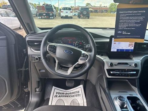 Certified 2023 Ford Explorer XLT RWD image 15