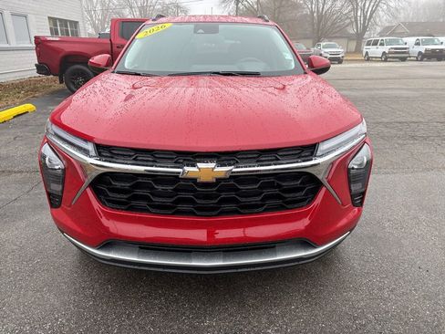 New 2026 Chevrolet Trax LT w/ LT Convenience Package image 2