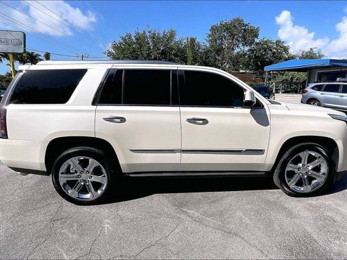 Used 2015 Cadillac Escalade Premium AWD/4WD image 32