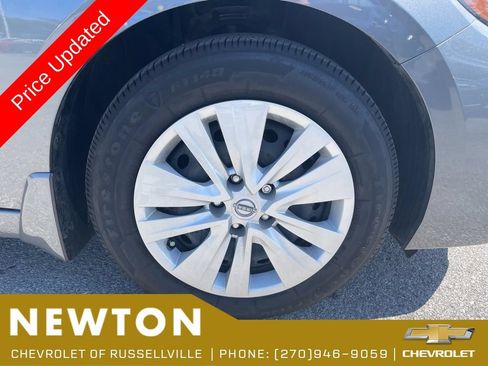 Used 2025 Nissan Sentra S FWD image 43