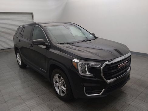 Used 2024 GMC Terrain SLE AWD/4WD image 13