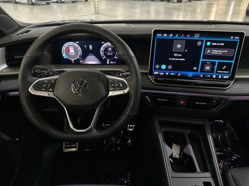 New 2026 Volkswagen Tiguan SE R-Line image 27