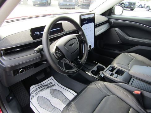 Used 2025 Ford Mustang Mach-E Premium AWD/4WD image 7