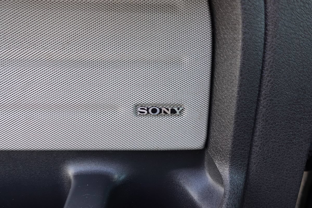 Used 2011 Ford F150 Lariat w/ Lariat Plus Pkg AWD/4WD image 19