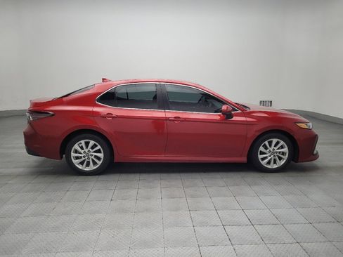 Used 2023 Toyota Camry LE image 10