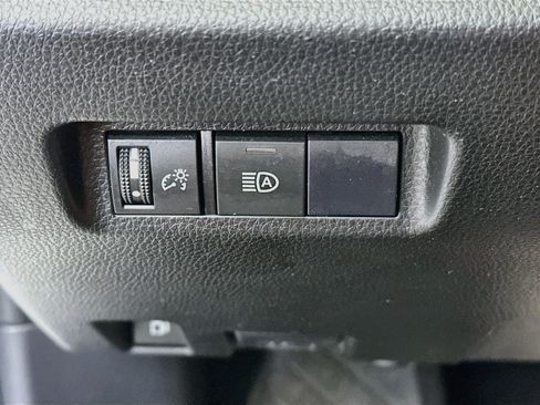 Used 2020 Toyota RAV4 LE w/ All Weather Liner Package AWD/4WD image 17