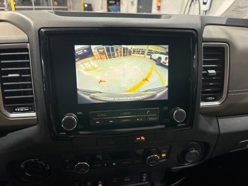 Used 2022 Nissan Frontier SV AWD/4WD image 40