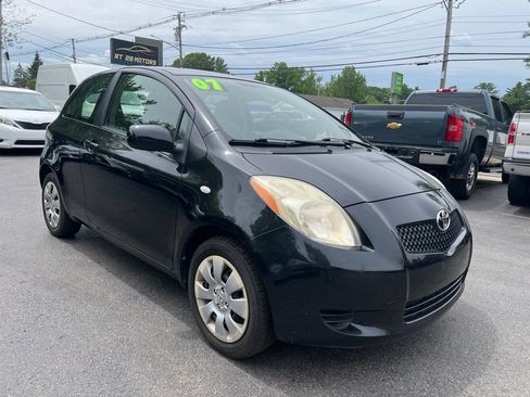 Used 2007 Toyota Yaris 2-Door Hatchback FWD image 7
