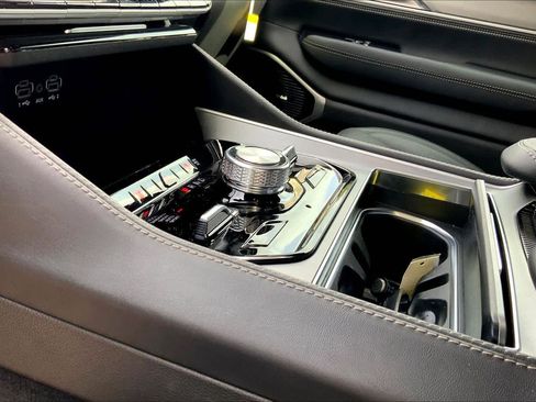 New 2026 Jeep Grand Wagoneer Limited AWD/4WD image 7