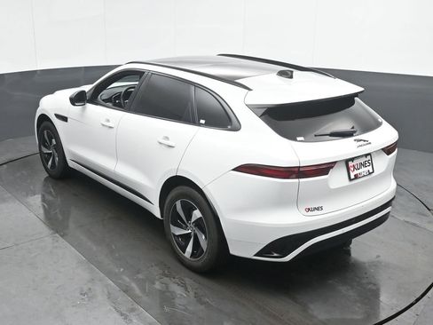 Used 2024 Jaguar F-PACE R-Dynamic S image 43